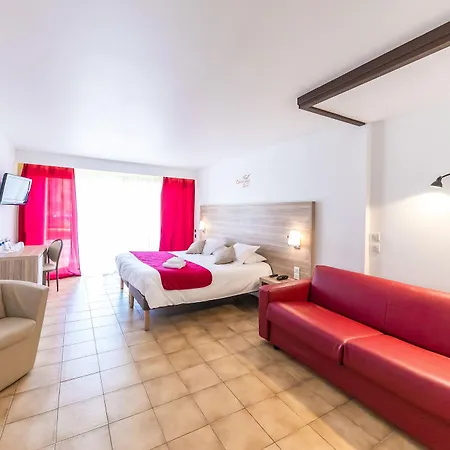 Domaine Des Gueules Cassees Hotel 3*