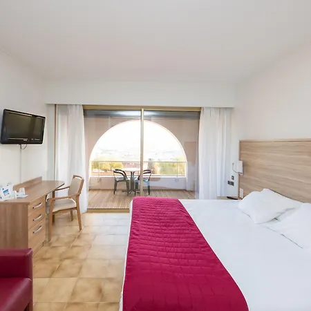 Domaine Des Gueules Cassees Hotel 3*