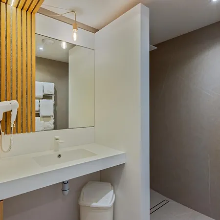 Domaine Des Gueules Cassees Hotel