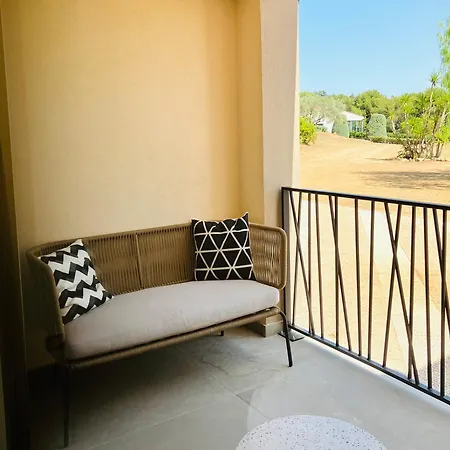 Domaine Des Gueules Cassees Hotel
