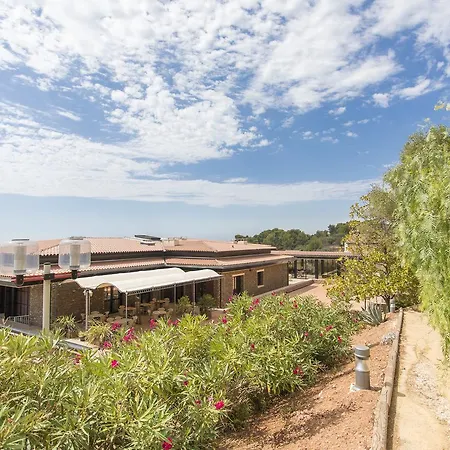 Domaine Des Gueules Cassees Hotel