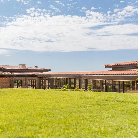 Domaine Des Gueules Cassees 3* La Valette-du-Var