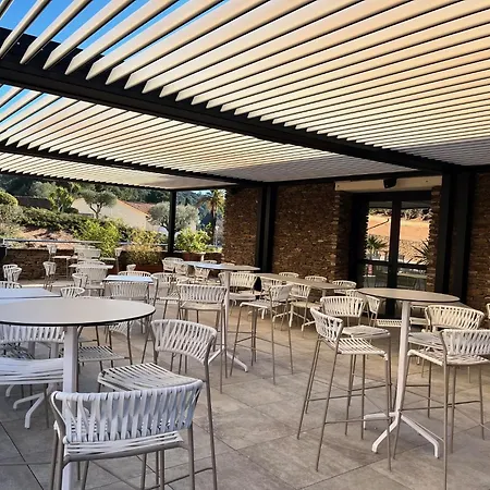 Domaine Des Gueules Cassees 3*