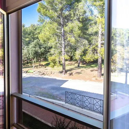 Domaine Des Gueules Cassees Hotel 3*